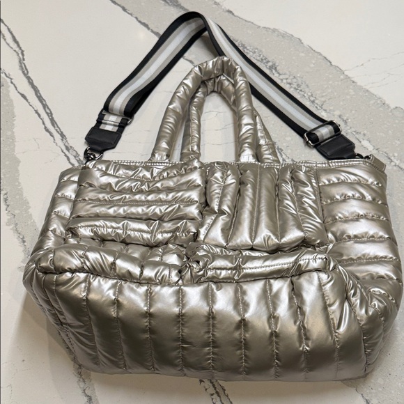 THINK ROYLN Metallic Silver Quilted Shoulder Bag Never Used - Picture 1 of 6